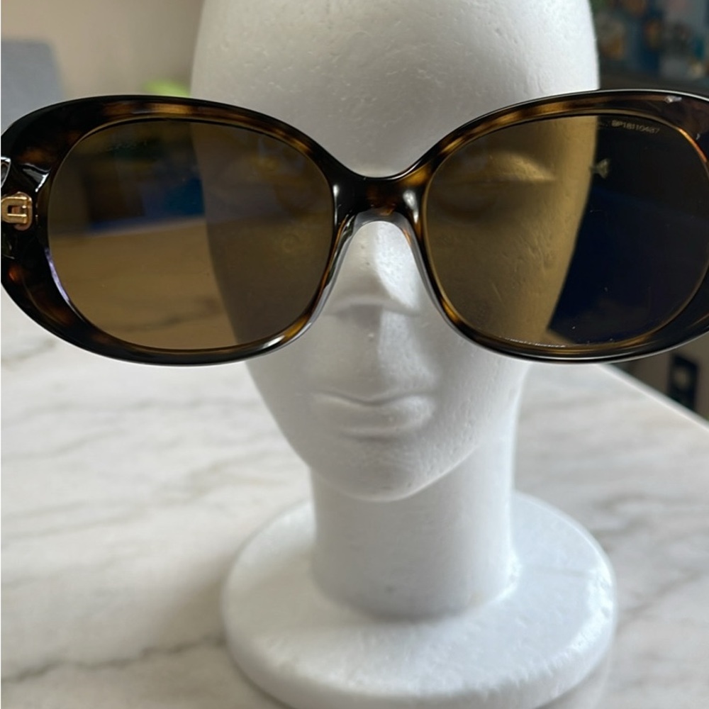 Burberry women’s aunglasses